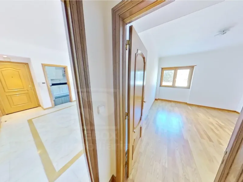 Apartamento de Luxo T1 Quinta das Conchas com box fechada e grande Terraço