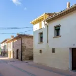 Casa independiente en Ayerbe 1