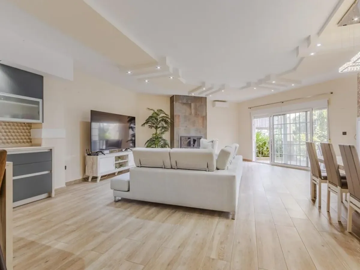 VIVIENDA ADOSADA EN ENVIA GOLF REF:2338