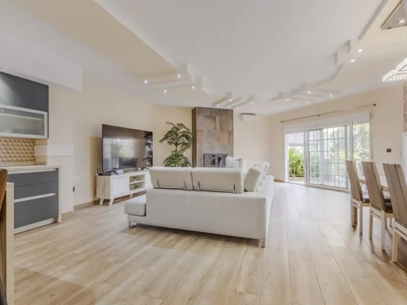 VIVIENDA ADOSADA EN ENVIA GOLF REF:2338