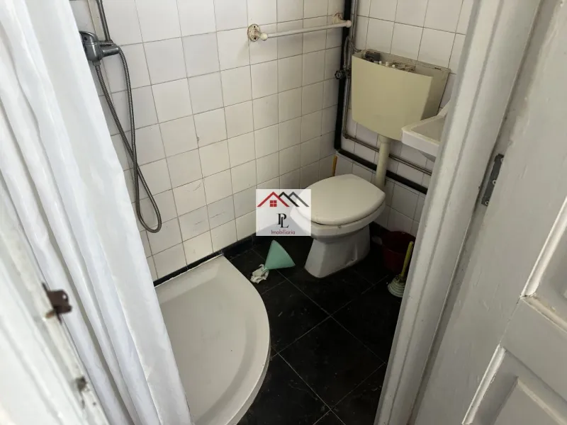 Apartamento T4 Junto a Faculdade Economia ( A229PV)