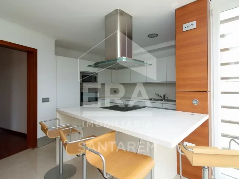 Moradia T6 com Piscina no Centro da Cidade Santarém