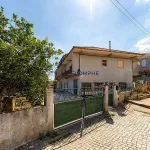 Moradia T3 em banda Famões Investimento 12