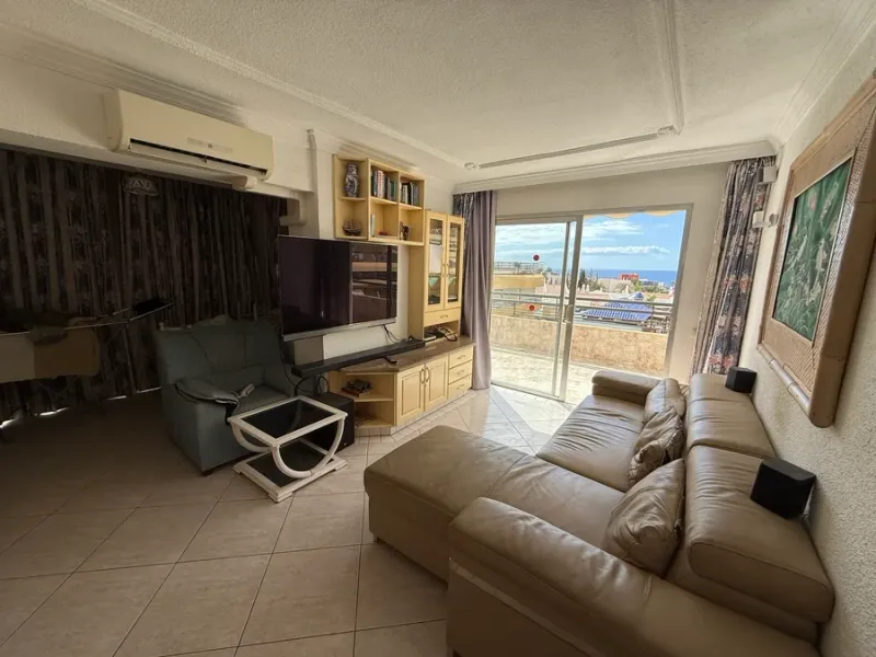 Brilliant 2 bedroom corner apartment in Santa Maria for sale