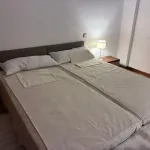 PISO DE CUATRO HABITACIONES EN SAN ROQUE 12