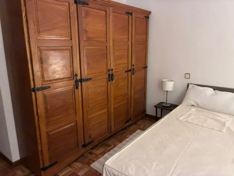 PISO DE CUATRO HABITACIONES EN SAN ROQUE