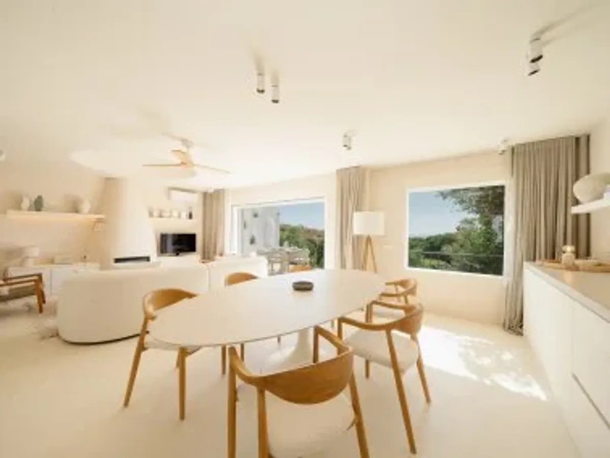 Modern townhouse with private heated pool near Cabopino beach, Artola