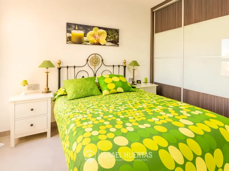 Apartamento en venta en Centro Internacional, Torrox Costa, 2 dormitorios y vistas al mar