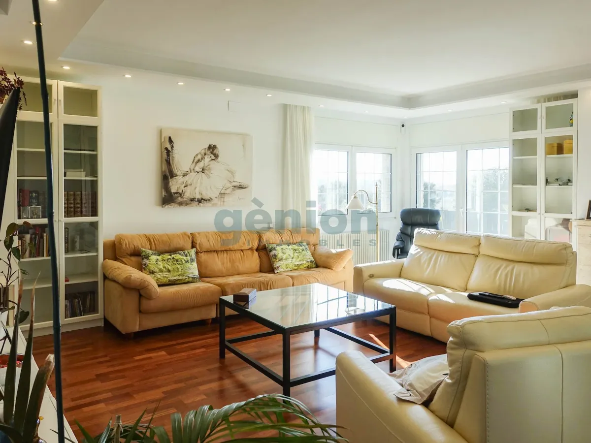 CASA CANTONERA A TORRES DE PALAU II. 601M² DE PARCEL.LA I 317M² CONSTRUITS