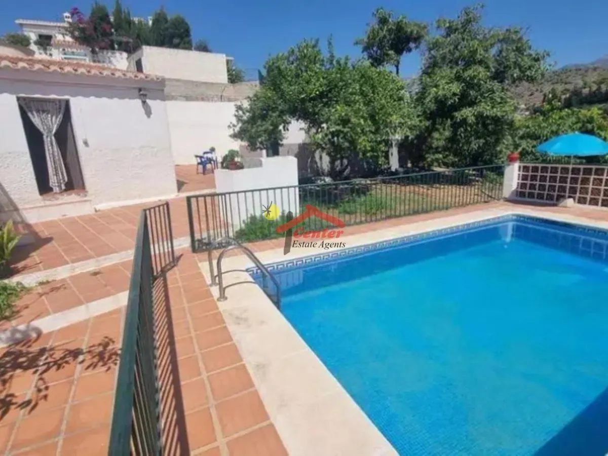 Villa en venta en Frigiliana