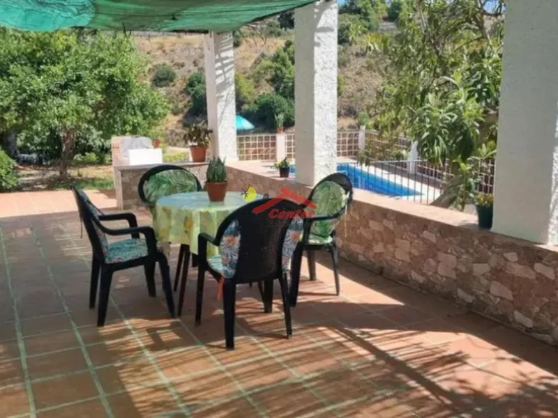 Villa en venta en Frigiliana