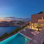 Sea-view villa with infinity pool for sale in Puerto Andratx, Southwest Mallorca 1