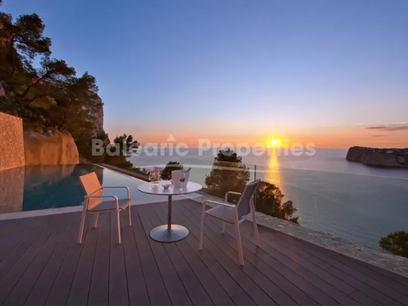 Sea-view villa with infinity pool for sale in Puerto Andratx, Southwest Mallorca