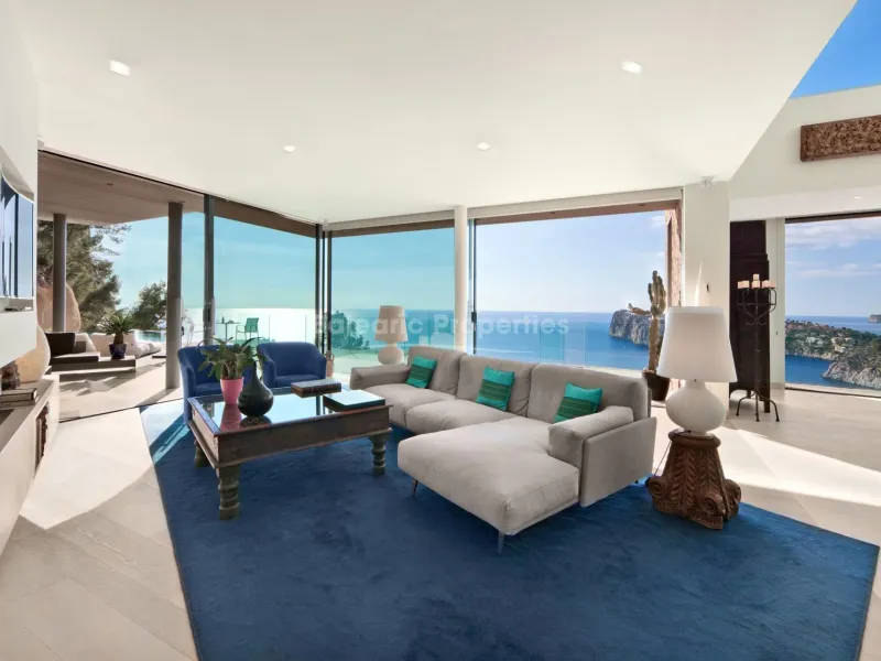 Sea-view villa with infinity pool for sale in Puerto Andratx, Southwest Mallorca