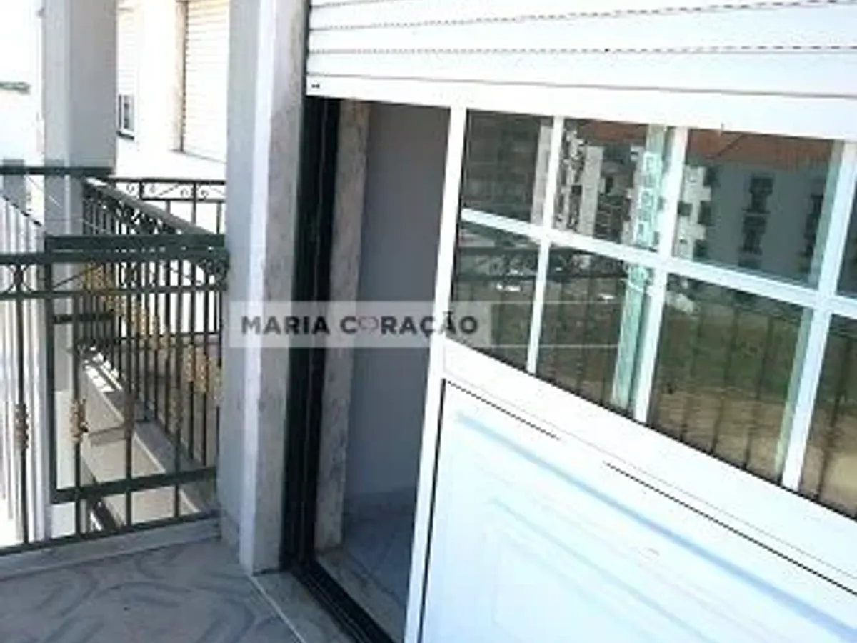 Apartamento T3 com Arrecadação