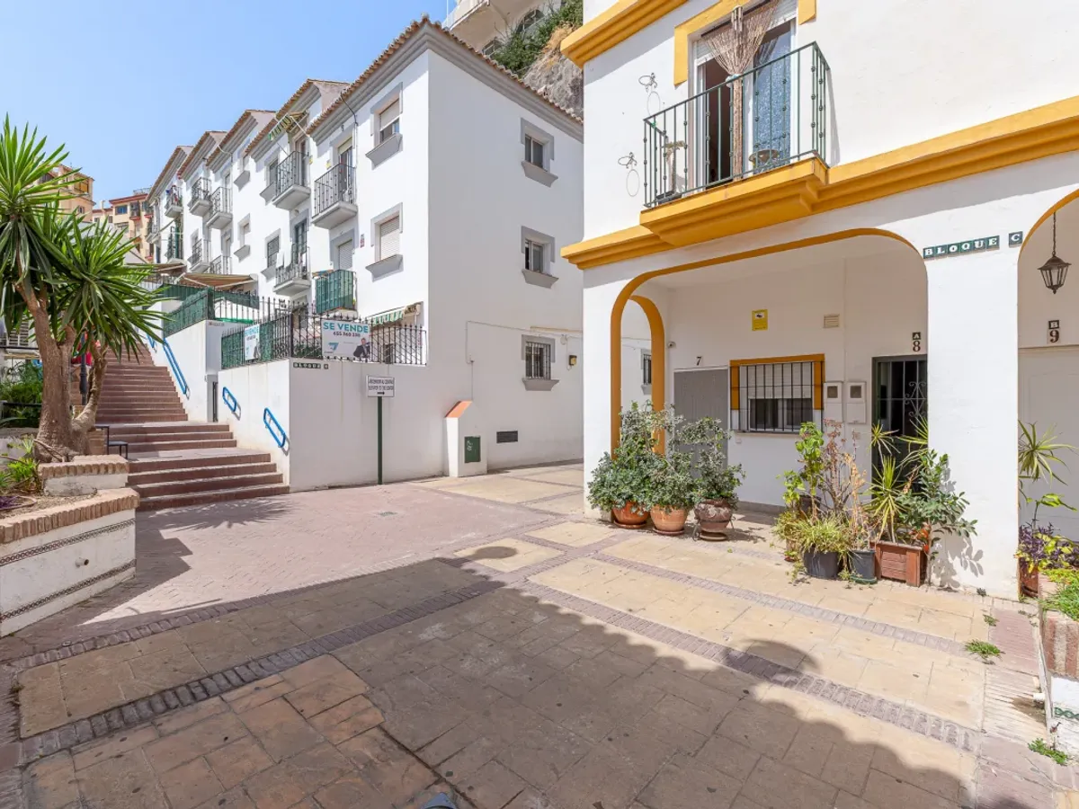 Un Oasis Mediterráneo que sabe a Hogar en Torremolinos