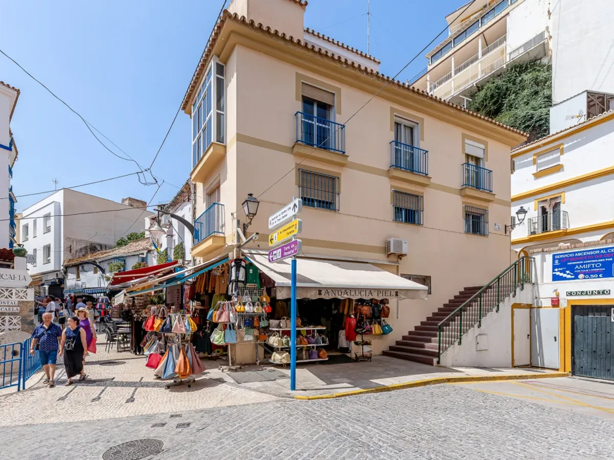 Un Oasis Mediterráneo que sabe a Hogar en Torremolinos