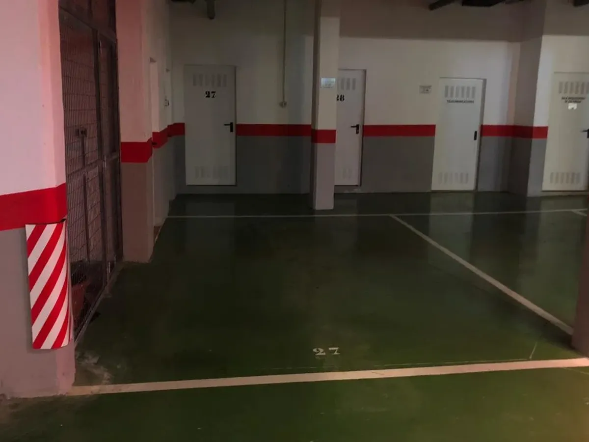 MIDDLE FLOOR APARTMENT