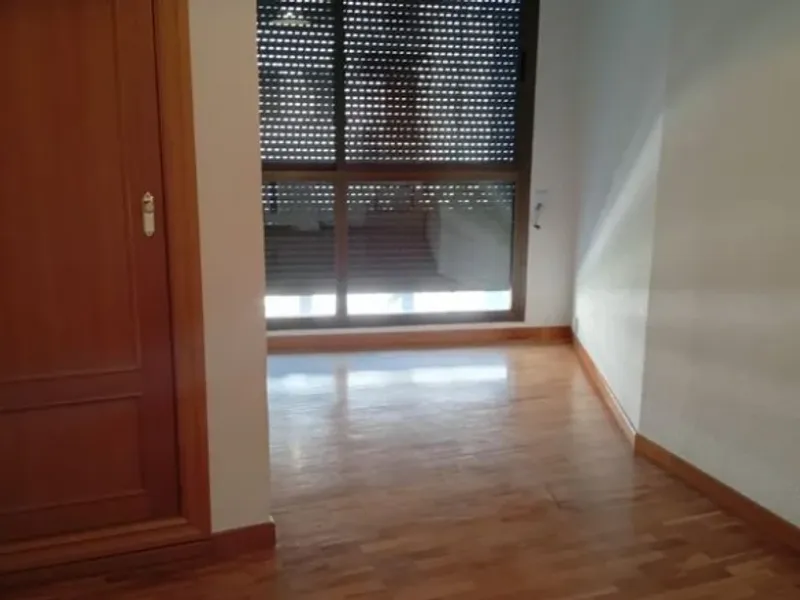 Piso en alquiler en Calle de Hernán Cortés