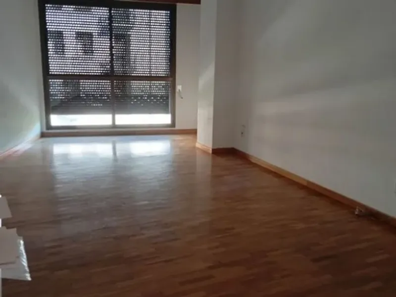 Piso en alquiler en Calle de Hernán Cortés