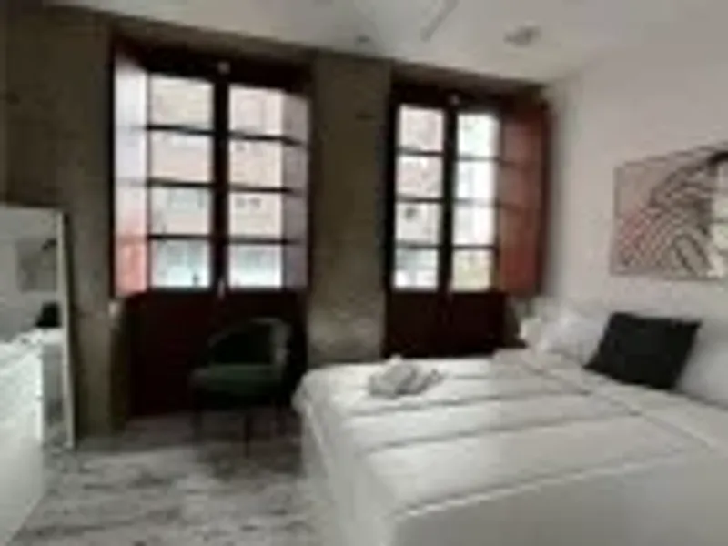 Apartamentos ROSALIA DE CASTRO > Ensanche