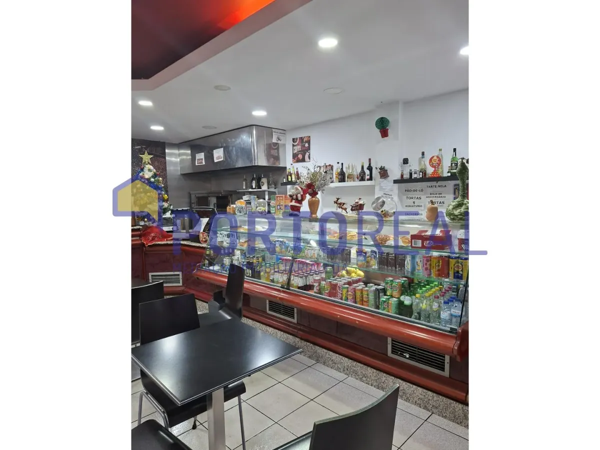 Trespasse Pastelaria em Fânzeres