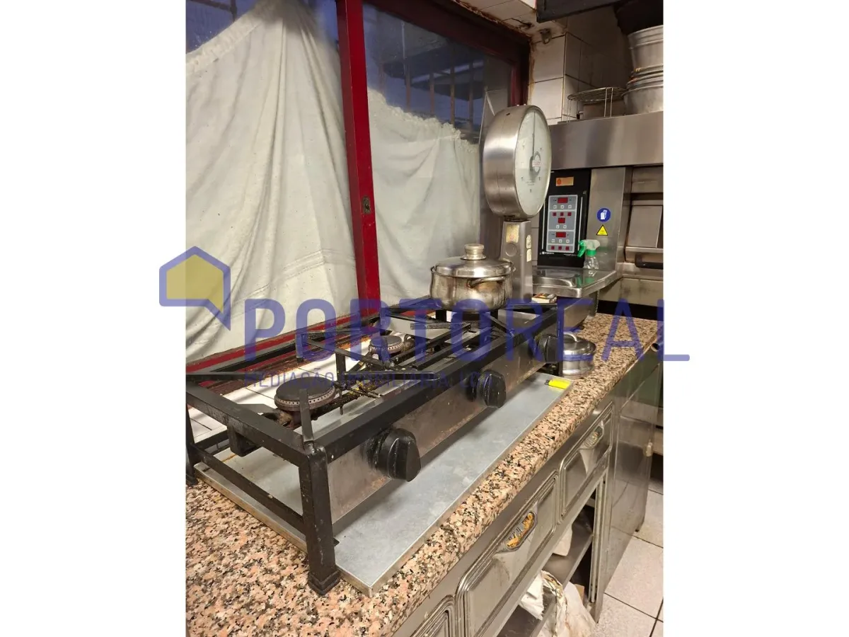 Trespasse Pastelaria em Fânzeres