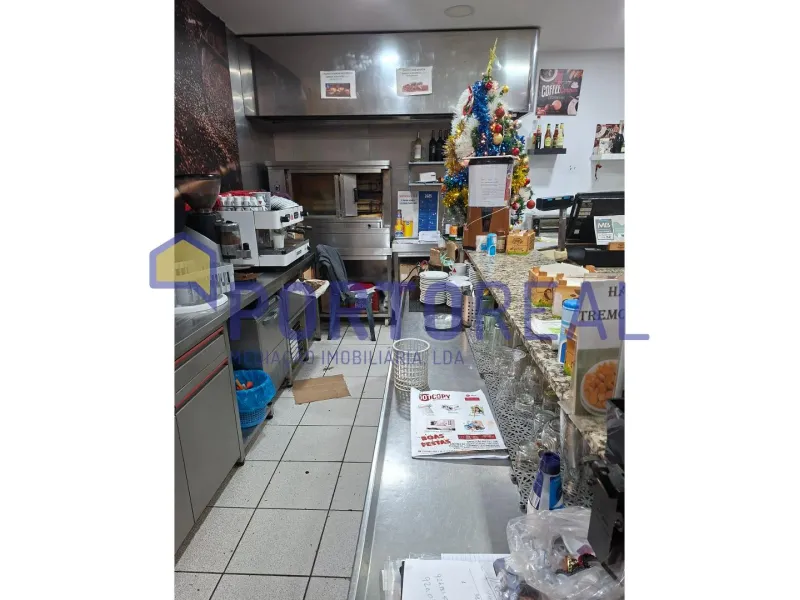 Trespasse Pastelaria em Fânzeres