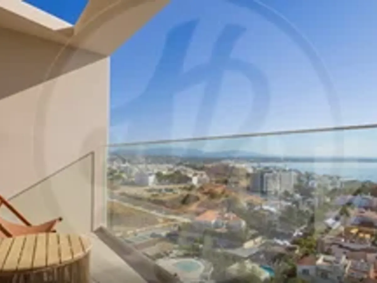Luxury Apartment of Modern Elegance with Stunning Panoramic Ocean Views in Lagos – Algarve, For Sale!
