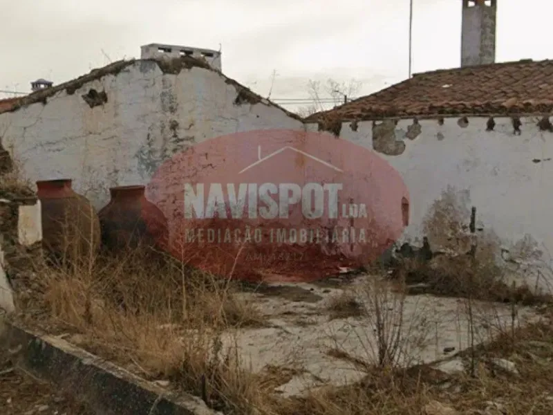 Ruina para recuperação em Casas Novas de Mares