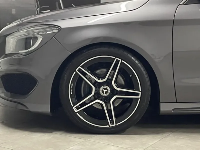 Mercedes-Benz CLA 180 Shooting Brake d 7G-DCT AMG Line