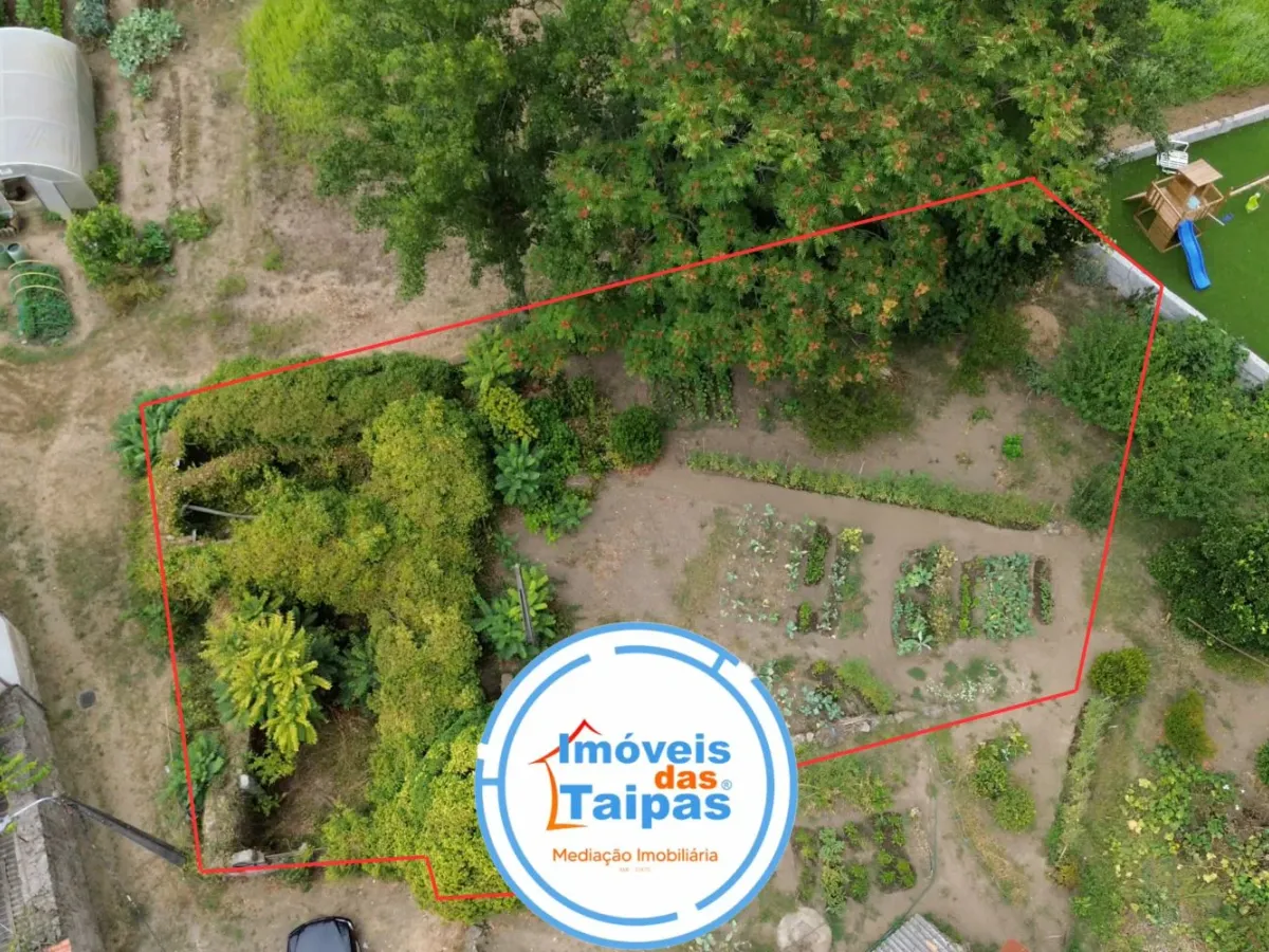 Vende-se Ruínas em Sande, Guimarães