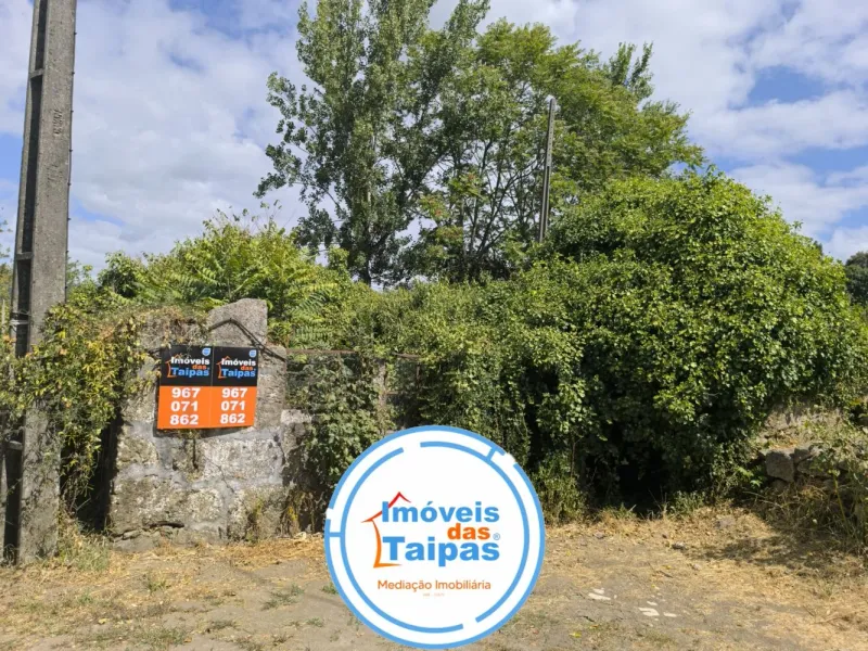 Vende-se Ruínas em Sande, Guimarães