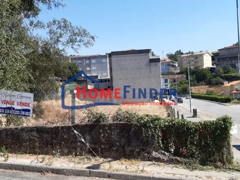 Terreno para Construção em altura na Lixa