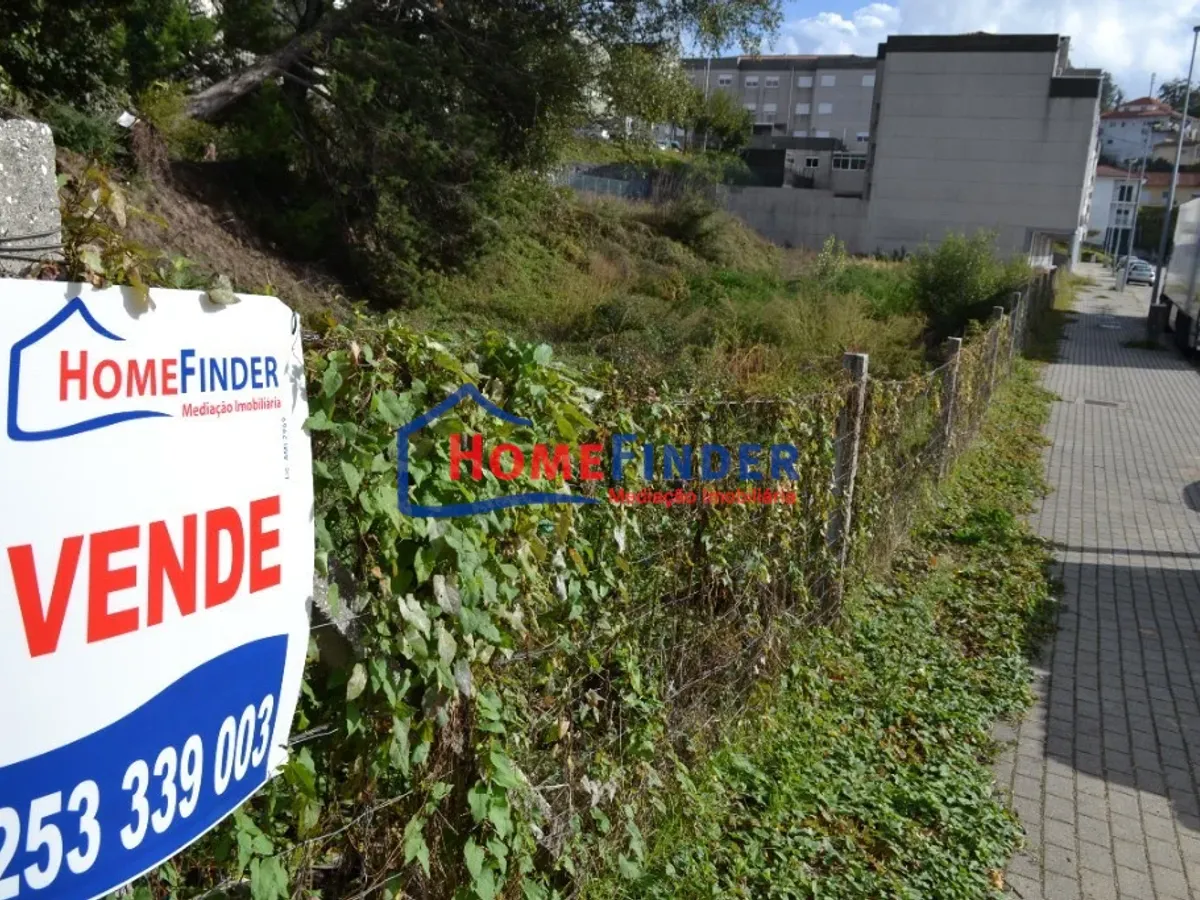 Terreno para Construção em altura na Lixa