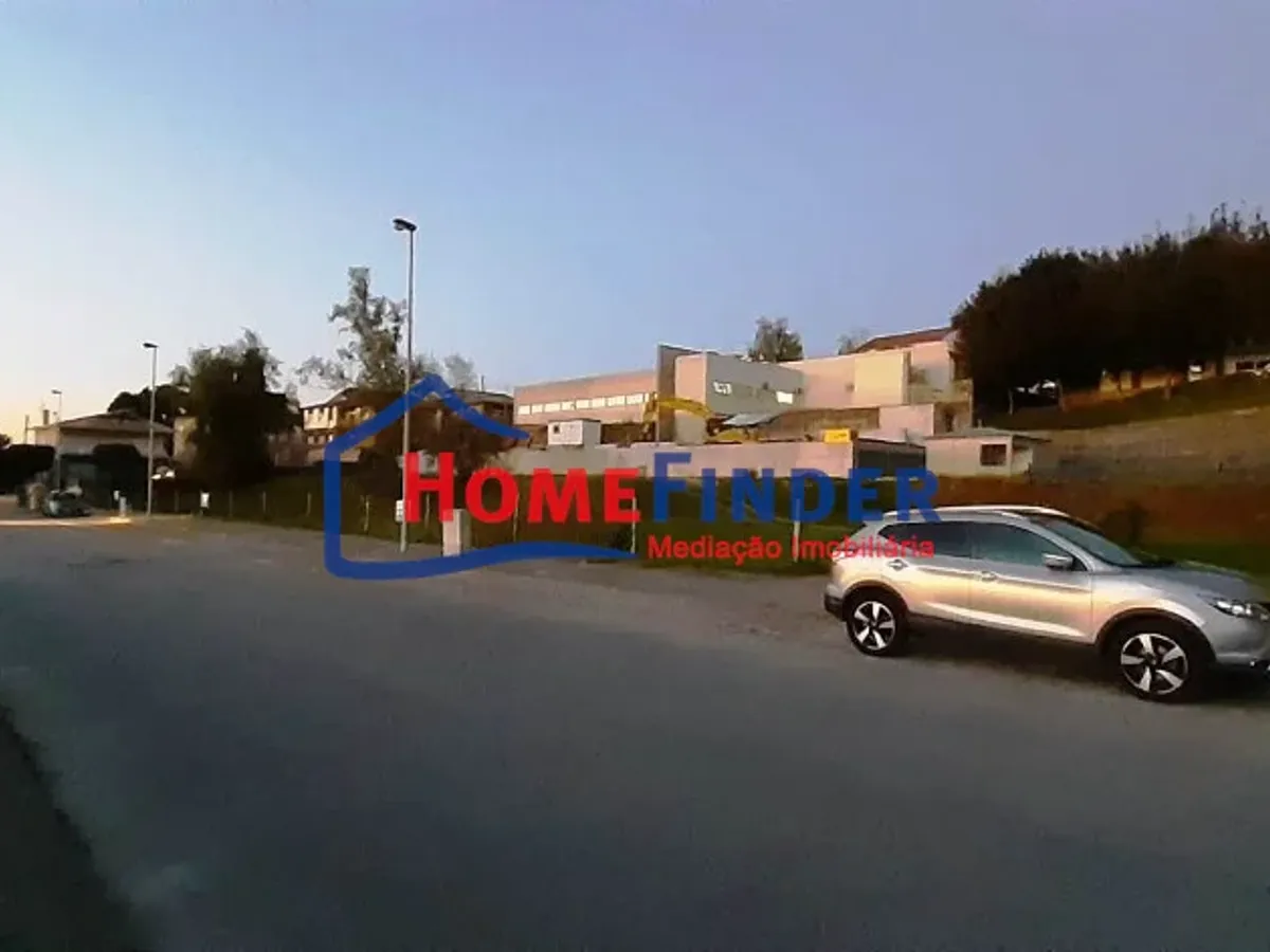 Terreno para Construção em altura na Lixa