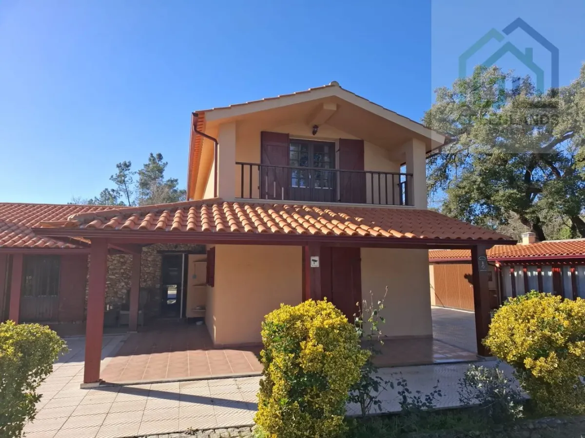 Quinta c/ casa Habitação em Sarzedo (cerca 6 mil m2)