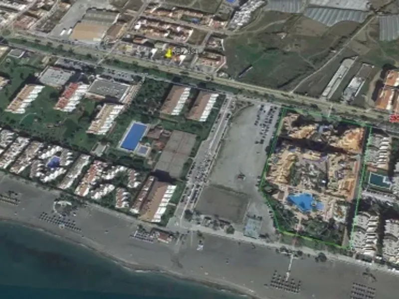 REF 634 Parcela urbana en venta frente a Laguna beach, Torrox costa