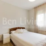 FANTÁSTICO ÁTICO SEMI-AMUEBLADO CON TERRAZA EN TRES TORRES 12