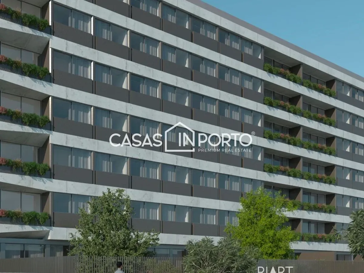 T2 Último Piso com varanda - Matosinhos Sul