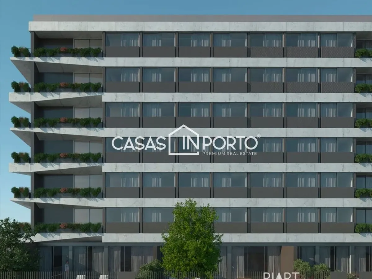 T2 Último Piso com varanda - Matosinhos Sul