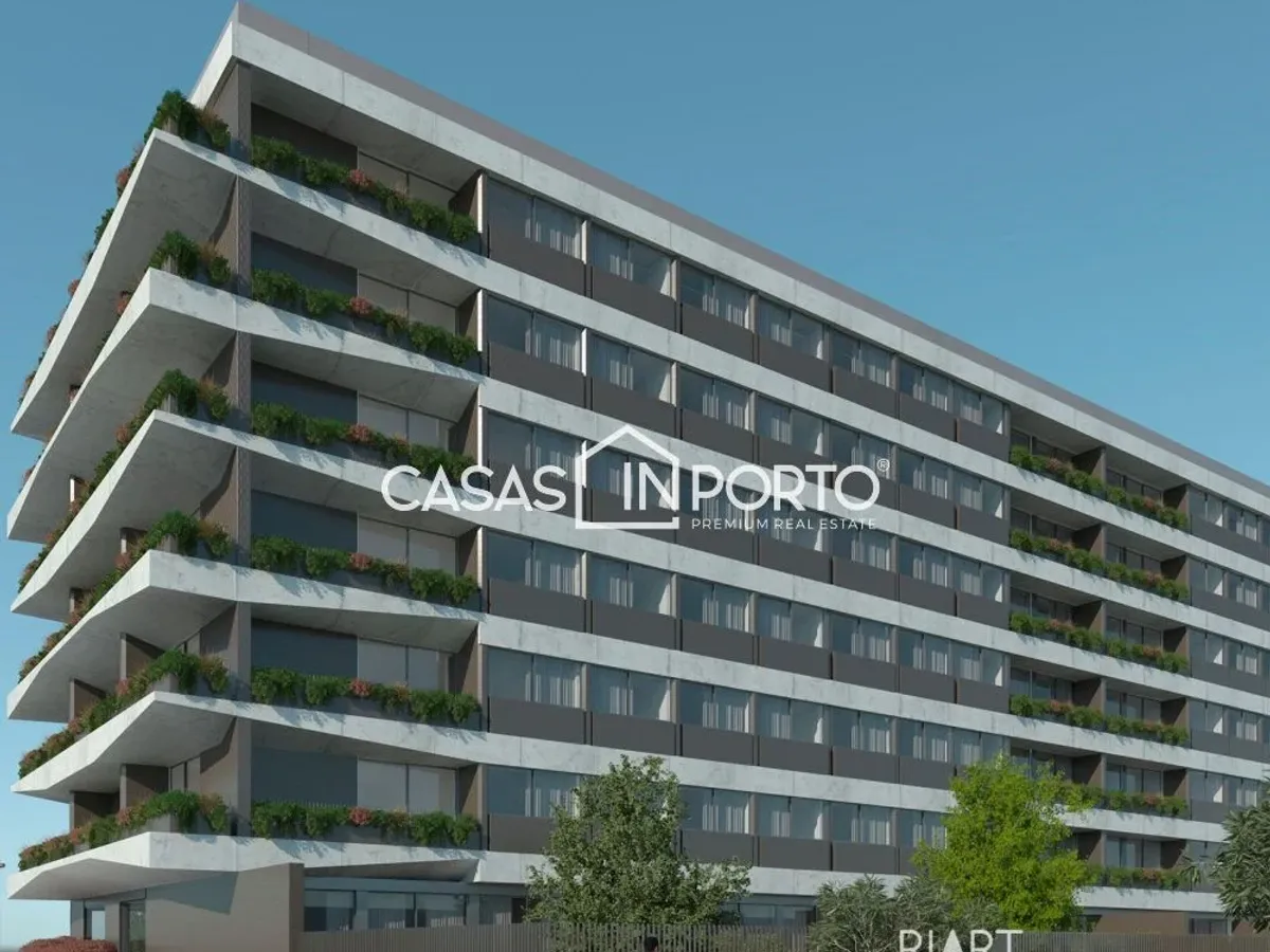 T2 Último Piso com varanda - Matosinhos Sul