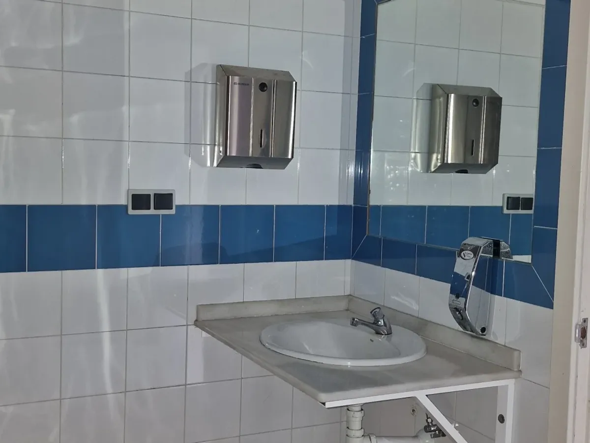 Local adaptado para un gimnasio en Obispo Romero s/n