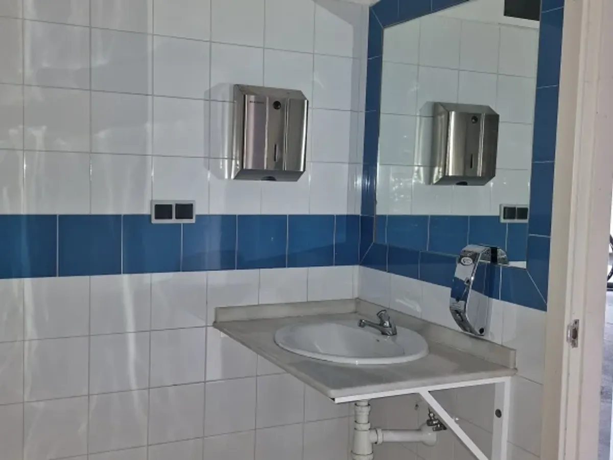 Local adaptado para un gimnasio en Obispo Romero s/n