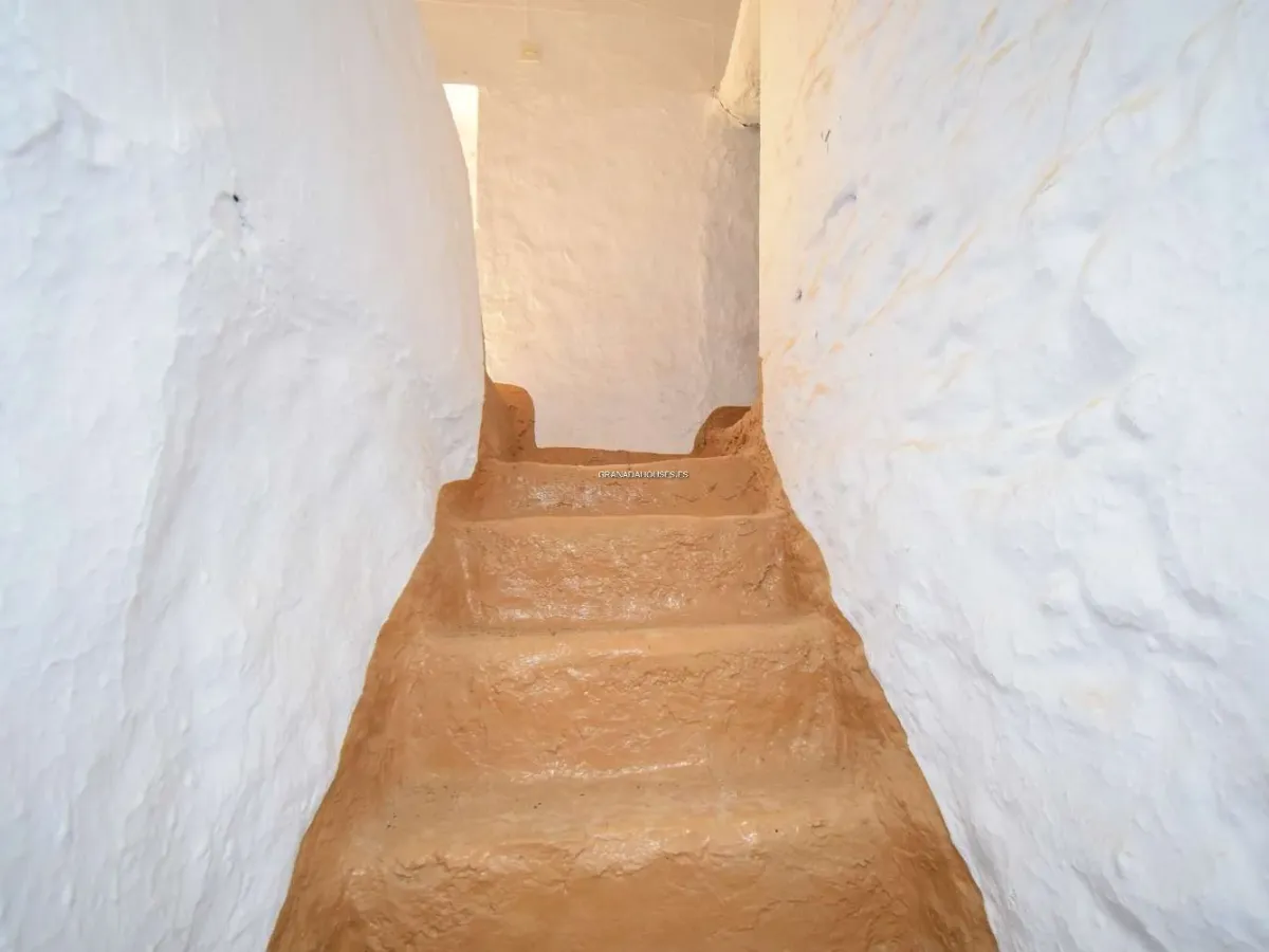 House for sale in Algarinejo