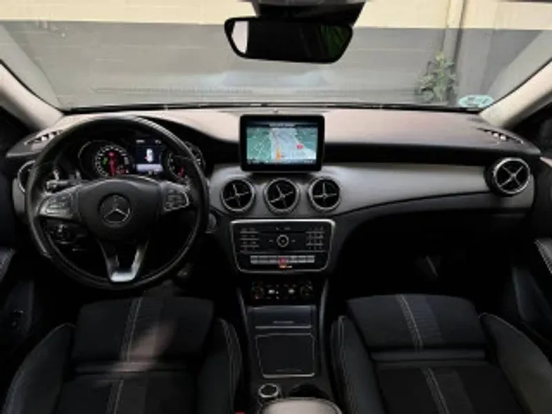 Mercedes-Benz Clase GLA GLA 180 AMG Line