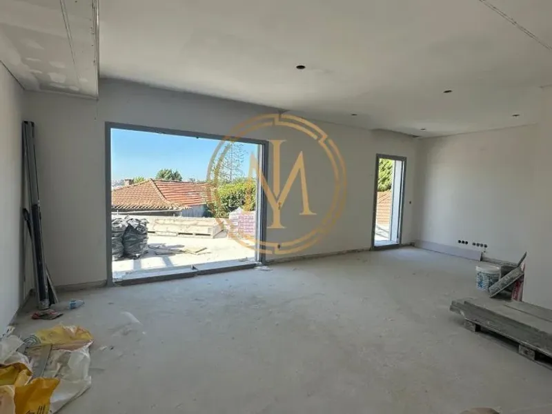 T3 com 2 lugares de garagem ao lado do Museu de Serralves