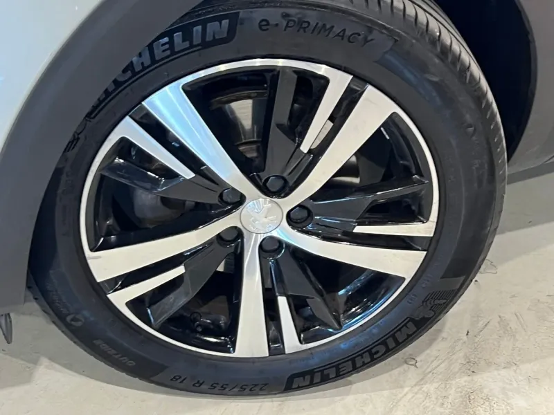 Peugeot 3008 allure 1.2 131cv