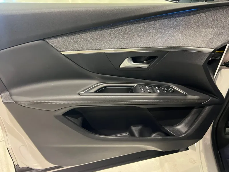 Peugeot 3008 allure 1.2 131cv