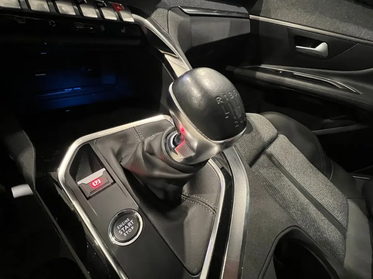 Peugeot 3008 allure 1.2 131cv